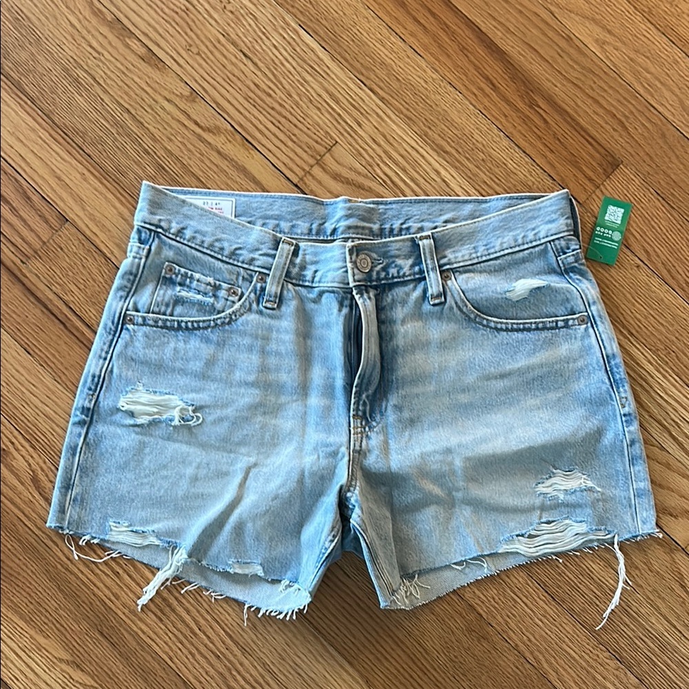 Gap Low Rise Stride Short